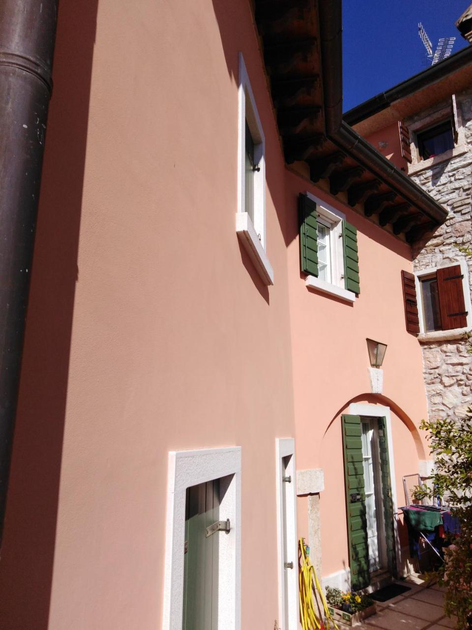 Casa Del Capitello Leilighet Caprino Veronese Eksteriør bilde
